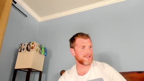 Snapshot of liam_1985 chatting on December 6, 11:36 pm Liam online show from December 6, 11:36 pm