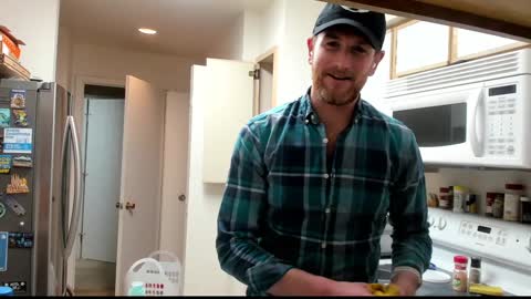 Snapshot of liam_1985 chatting on December 14, 2:23 am Liam online show from December 14, 2:23 am