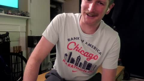 Snapshot of liam_1985 chatting on January 4, 1:21 am Liam online show from January 4, 1:21 am