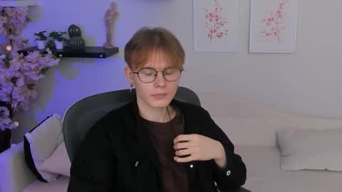 Snapshot of liam_blair chatting on March 20, 5:45 am LIAM online show from March 20, 5:45 am