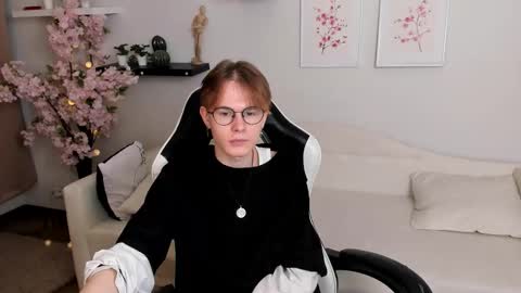 Snapshot of liam_blair chatting on March 21, 5:34 am LIAM online show from March 21, 5:34 am