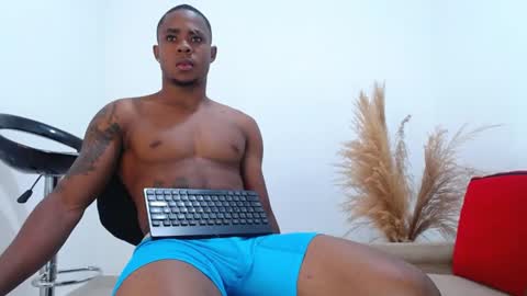 liam_bolt online show from July 22, 4:15 am