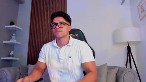 Snapshot of liam_colliins chatting on September 20, 11:44 am Liam Collins online show from September 20, 11:44 am