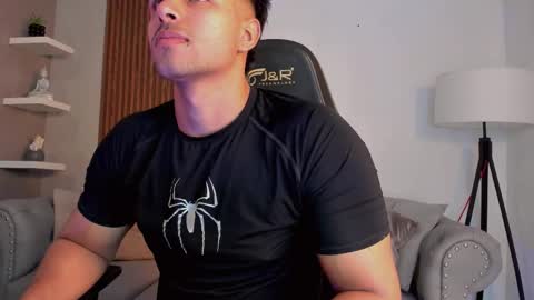 Snapshot of liam_colliins chatting on September 22, 11:45 am Liam Collins online show from September 22, 11:45 am