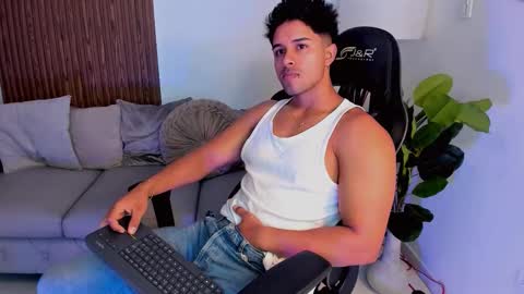 Snapshot of liam_colliins chatting on September 24, 11:46 am Liam Collins online show from September 24, 11:46 am