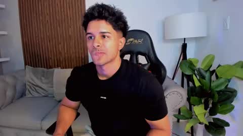 Snapshot of liam_colliins chatting on September 25, 11:58 am Liam Collins online show from September 25, 11:58 am