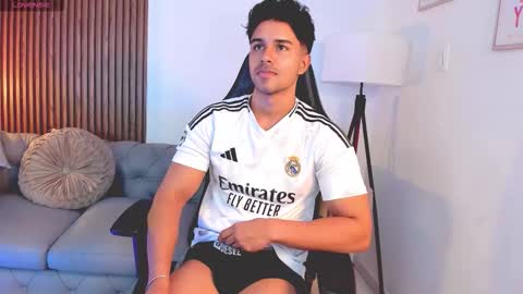 Snapshot of liam_colliins chatting on October 12, 11:53 am Liam Collins online show from October 12, 11:53 am