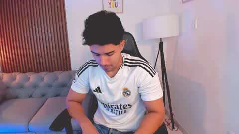 Snapshot of liam_colliins chatting on October 22, 11:54 am Liam Collins online show from October 22, 11:54 am