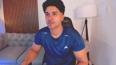 Snapshot of liam_colliins chatting on October 25, 11:51 am Liam Collins online show from October 25, 11:51 am