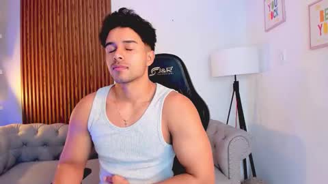 Snapshot of liam_colliins chatting on October 31, 11:55 am Liam Collins online show from October 31, 11:55 am