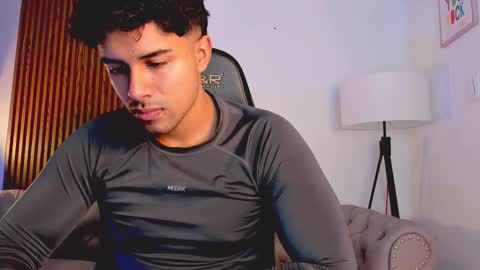 Snapshot of liam_colliins chatting on November 3, 11:44 am Liam Collins online show from November 3, 11:44 am