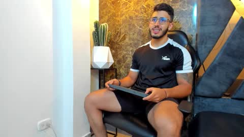 Snapshot of liam_kleiin chatting on September 20, 11:11 am LIAM KLEIN online show from September 20, 11:11 am