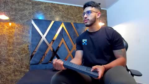 Snapshot of liam_kleiin chatting on September 24, 11:24 am LIAM KLEIN online show from September 24, 11:24 am