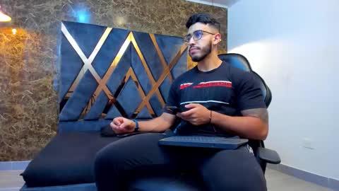 Snapshot of liam_kleiin chatting on September 25, 11:25 am LIAM KLEIN online show from September 25, 11:25 am