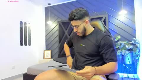 Snapshot of liam_kleiin chatting on September 30, 11:15 am LIAM KLEIN online show from September 30, 11:15 am