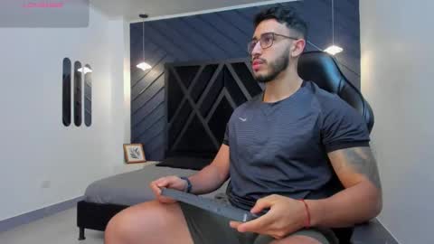 Snapshot of liam_kleiin chatting on October 28, 11:14 am LIAM KLEIN online show from October 28, 11:14 am