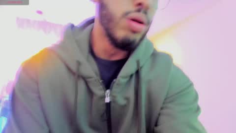 LIAM KLEIN online show from February 5, 11:15 am