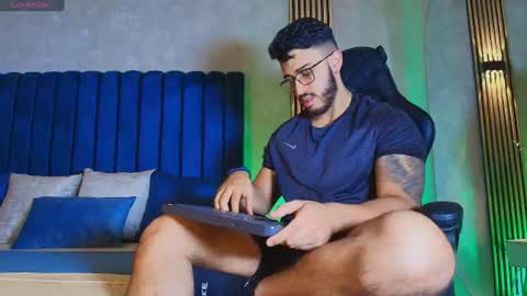 Snapshot of liam_kleiin chatting on July 7, 11:14 am LIAM KLEIN online show from July 7, 11:14 am