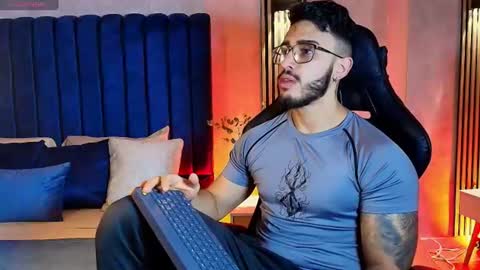 Snapshot of liam_kleiin chatting on July 15, 11:15 am LIAM KLEIN online show from July 15, 11:15 am