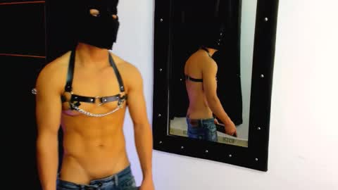 liam_knight online show from November 2, 4:37 am