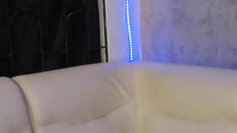 liam_knight online show from November 28, 2:03 am