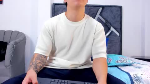 Call me Lian online show from February 4, 12:11 pm