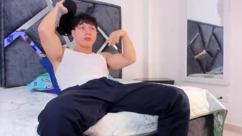 Call me Lian online show from February 12, 12:11 pm