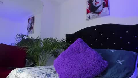 Call me Lian online show from April 27, 2:15 pm
