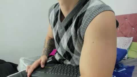 Call me Lian online show from June 12, 12:15 pm