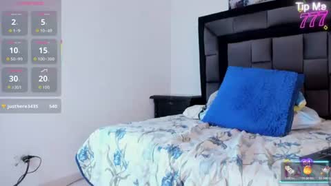 Call me Lian online show from July 28, 3:54 pm