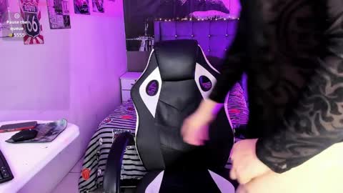 Snapshot of liam_scoot_ chatting on March 27, 8:26 am LIN online show from March 27, 8:26 am