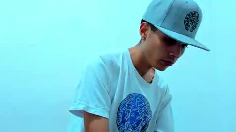 liam_smith00 online show from December 3, 1:08 am