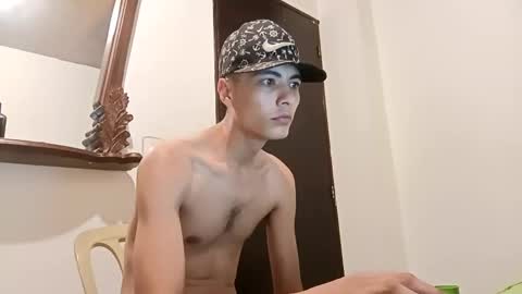 liam_smith00 online show from January 30, 9:04 am