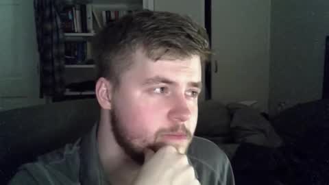 Liam Fox online show from March 17, 1:54 am