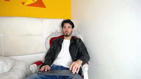 LiamLuxe online show from December 7, 12:13 pm