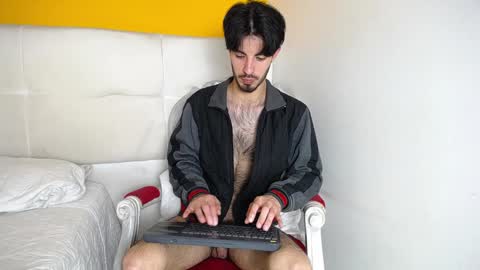 LiamLuxe online show from December 10, 4:06 pm