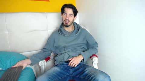 LiamLuxe online show from December 12, 12:12 pm