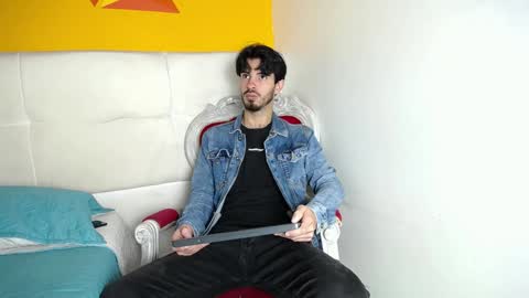 LiamLuxe online show from December 13, 12:17 pm