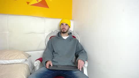 LiamLuxe online show from December 27, 6:53 pm