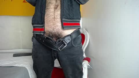 LiamLuxe online show from January 6, 3:19 pm