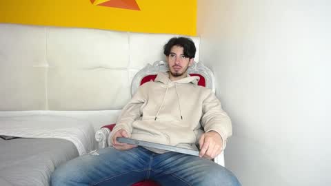 LiamLuxe online show from January 13, 12:13 pm