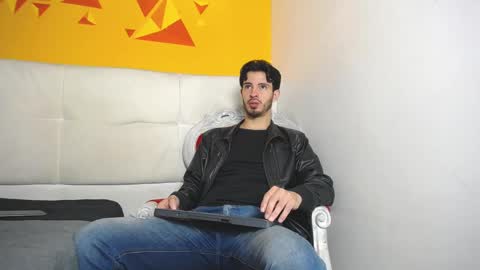 LiamLuxe online show from March 3, 12:37 pm