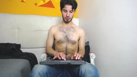 LiamLuxe online show from March 3, 6:44 pm