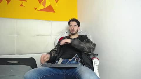 LiamLuxe online show from March 9, 1:04 pm