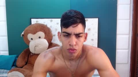 L I A M online show from December 15, 10:52 am