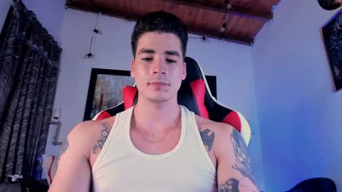 liamwyatt_ online show from December 13, 6:21 am