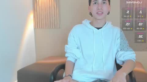 lian_cameron online show from February 20, 4:42 am