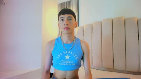 lian_cameron online show from April 24, 4:15 am