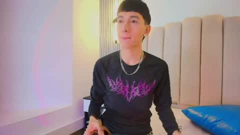 lian_cameron online show from April 27, 3:48 am