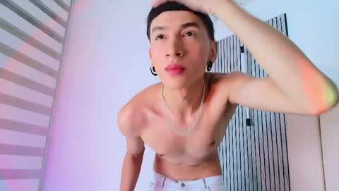 lian_cameron online show from June 3, 3:53 am